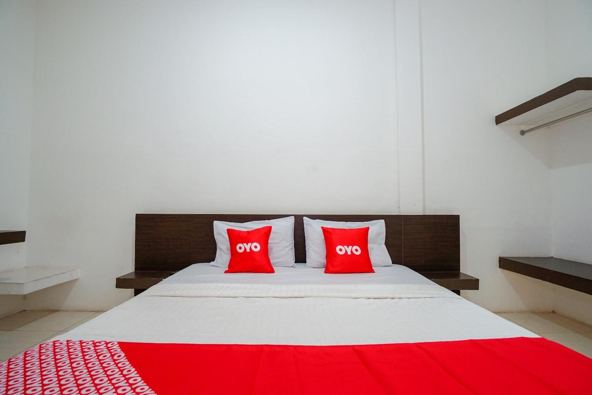 Super Oyo 1868 Penginapan Sekip Palembang Ngoại thất bức ảnh
