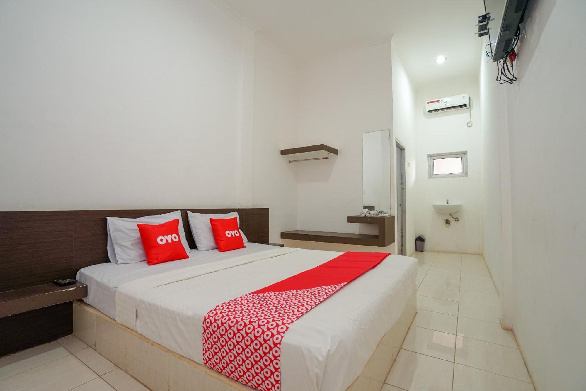 Super Oyo 1868 Penginapan Sekip Palembang Ngoại thất bức ảnh